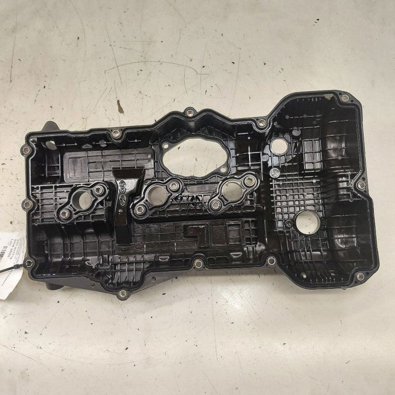 Kia Sorento Left Front Engine Cylinder Head Valve Cover  3.3 2018 2017