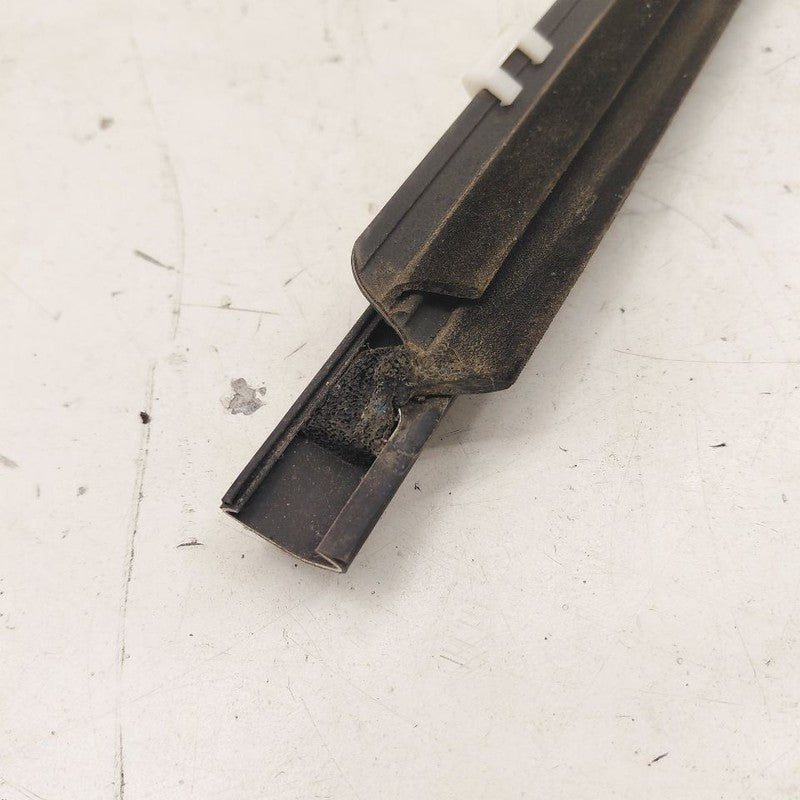 Kia Optima Door Glass Window Weather Strip Trim Front Left Driver  201