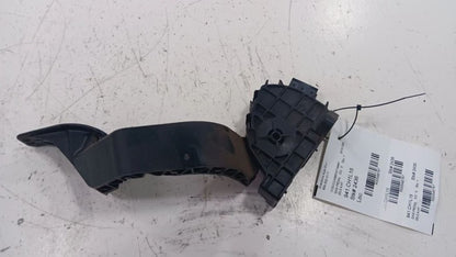 Chrysler 200 Gas Pedal  2015 2016 2017 OEM