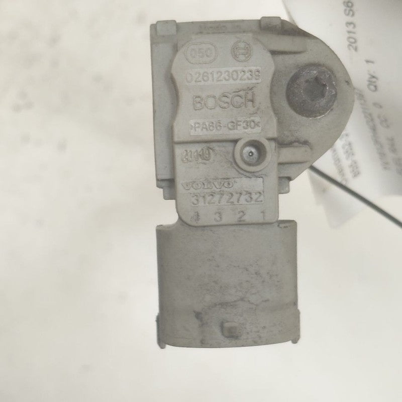 Volvo S60 Fuel Rail Injection Injector Mount Bar  2.5 2013 2014 2015