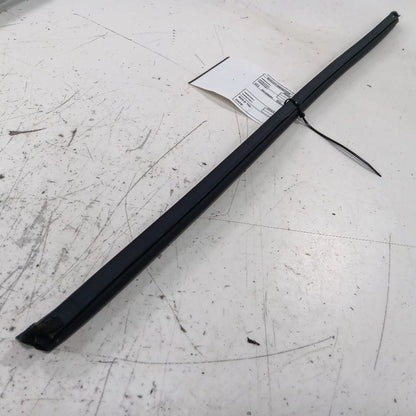 Hyundai Accent Left Front Weather Strip Interior 2014 2015 2016 2016 2