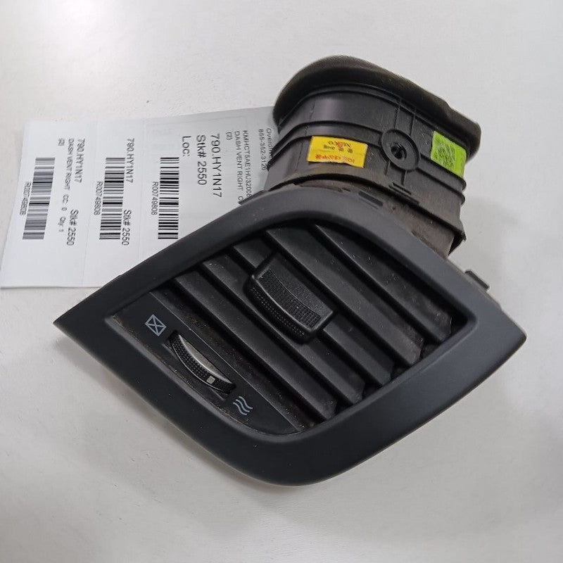 Hyundai Accent Dash Air Vent Right Passenger  2017 2016 2015 2014 2013