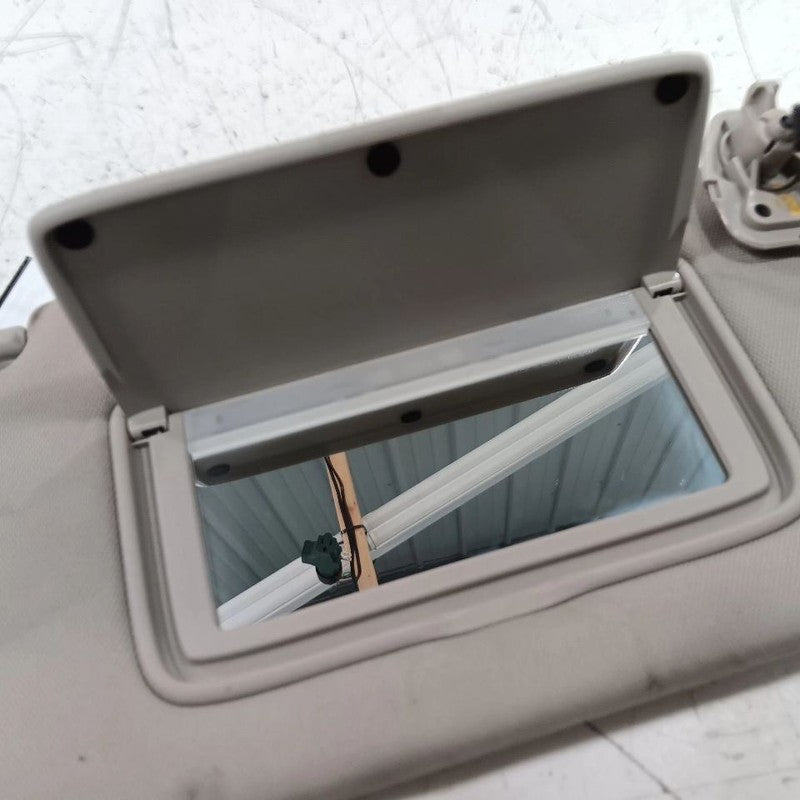 964009DE0A Passenger Right Sun Visor Shade Illuminated Fits 18-20 MAXIMA