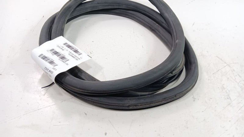 Buick Encore On Body Door Jamb Seal Rear Right Passenger Back 2016 2017 2018 201