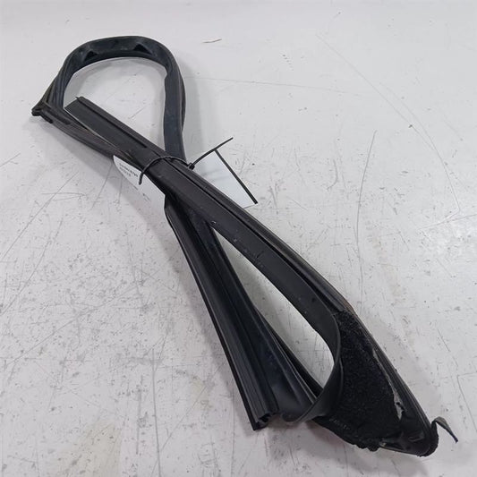 Mazda CX-3 Door Glass Window Seal Rubber Left Driver Front  2016 2017 