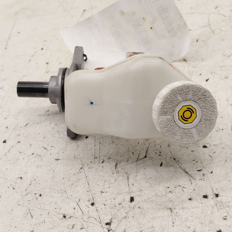 Brake Master Cylinder Fits 14-15 17-24 Mitsubishi Mirage
