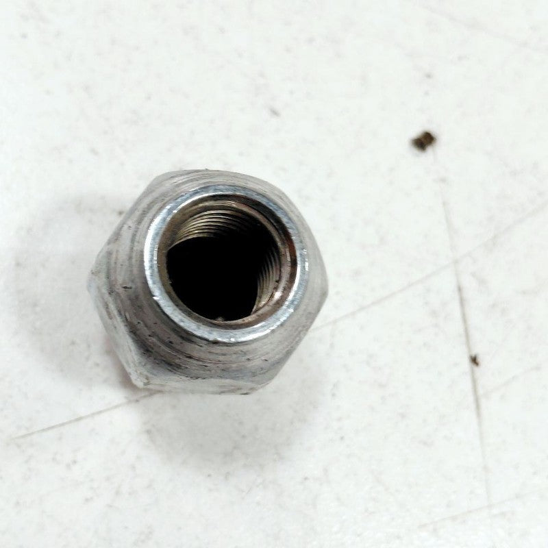 Hyundai Elantra Lug Nut Set  2024 2023 2022 2021 OEM