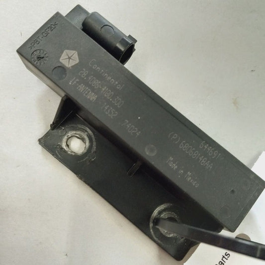 Fiat 500 X Model   Keyless Entry Antenna Module {68068148AA} 2016 2017