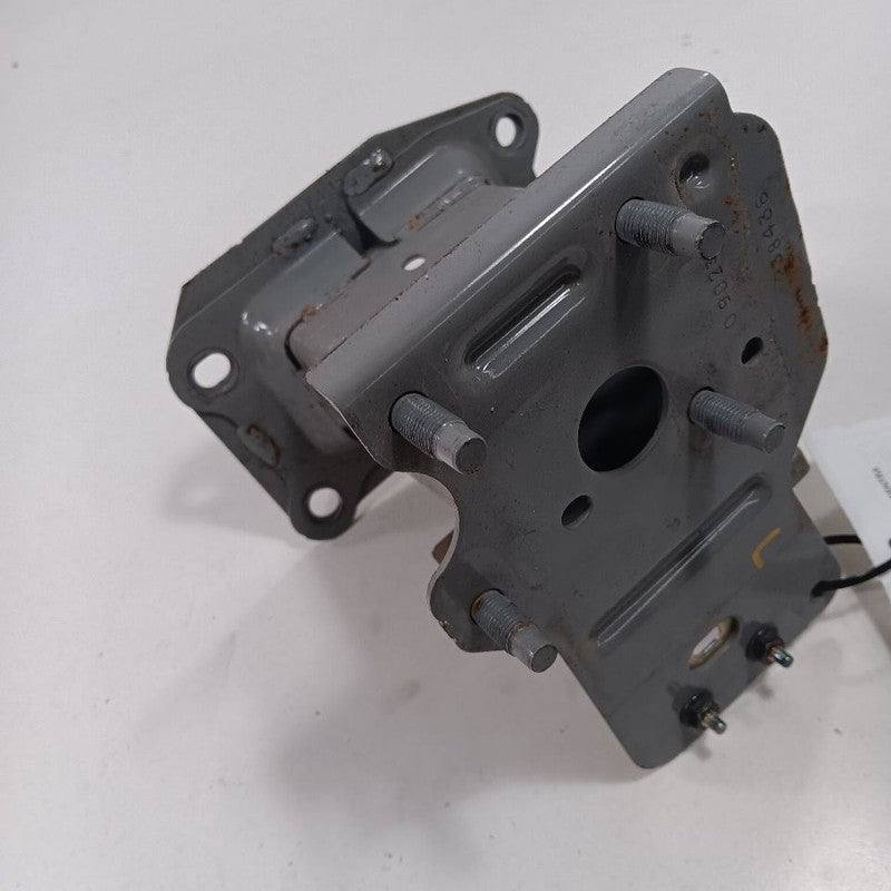 Nissan Sentra Bumper Mount Bracket Left Driver Side Front  2023 2022 2021 2020