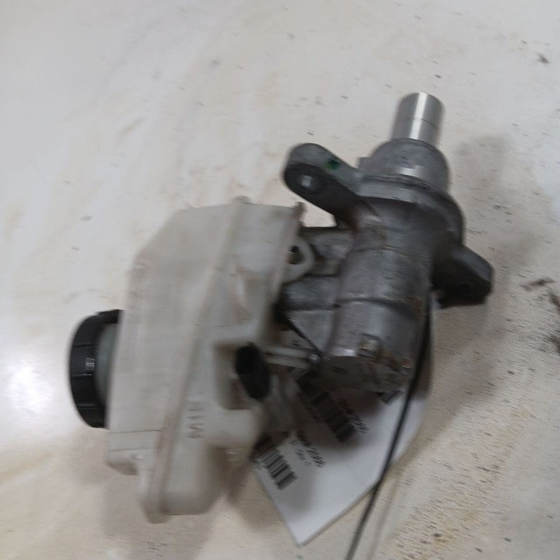 Brake Master Cylinder Fits 19-23 Nissan Altima