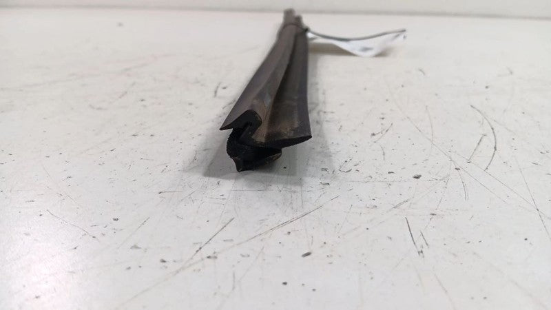 Hyundai Sonata Right Rear Weather Strip Interior 2011 2012 2013 2014