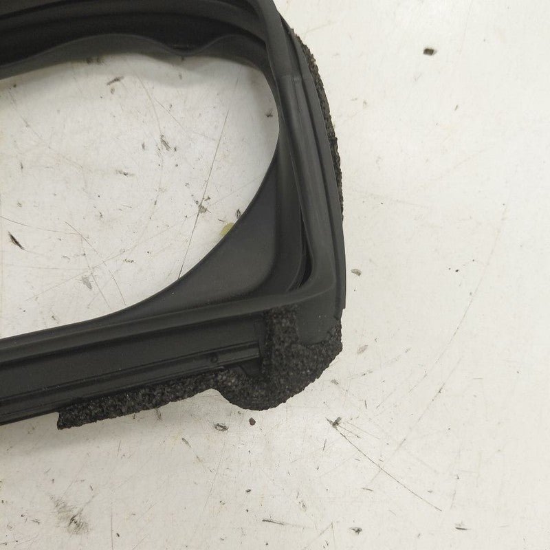 Honda HR-V Door Glass Window Seal Rubber Left Driver Rear Back  2026 2