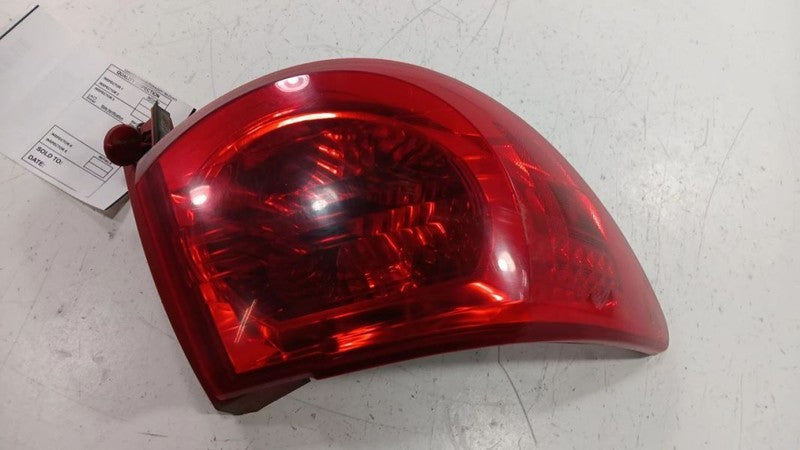 15912687 Driver Left Tail Light Brake Lamp Quarter Panel Mounted Fits 09-12 TRAVERSE