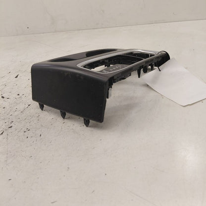 Hyundai Santa Fe Shifter Bezel Trim Shift Console Surround Trim  2019 