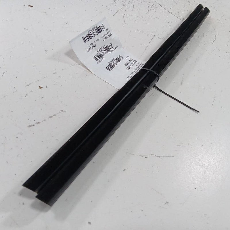Jeep Compass Left Rear Weather Strip Interior  2021 2020 2019 2018 2017