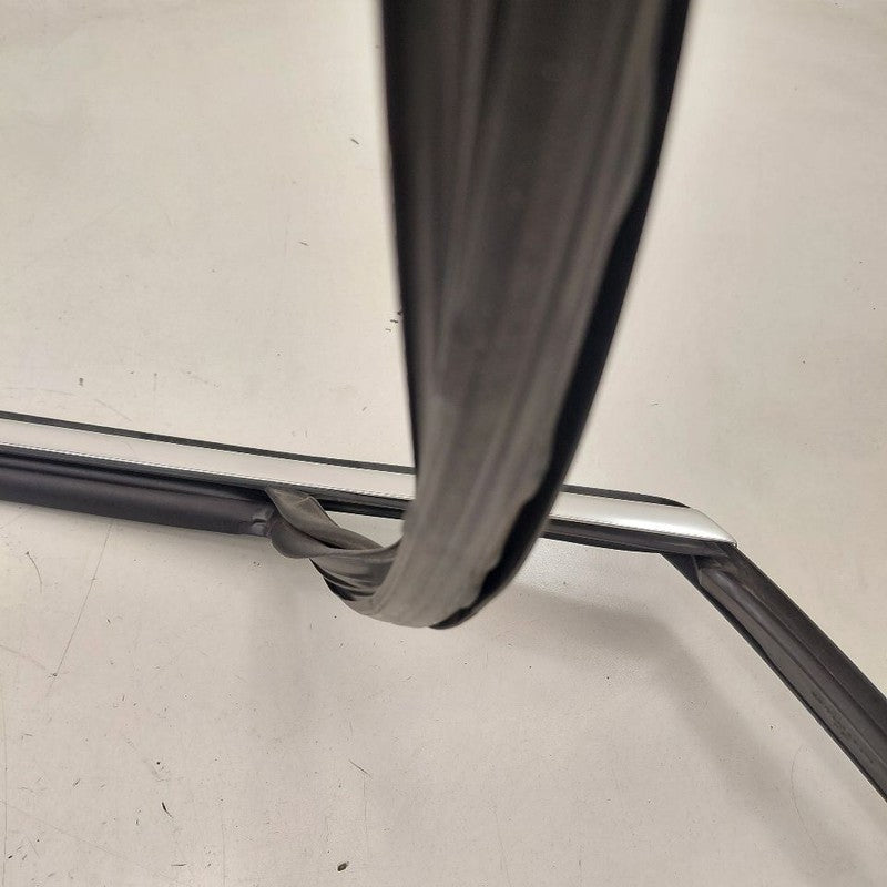 Chevy Volt Door Glass Window Seal Rubber Right Passenger Front  2016 2