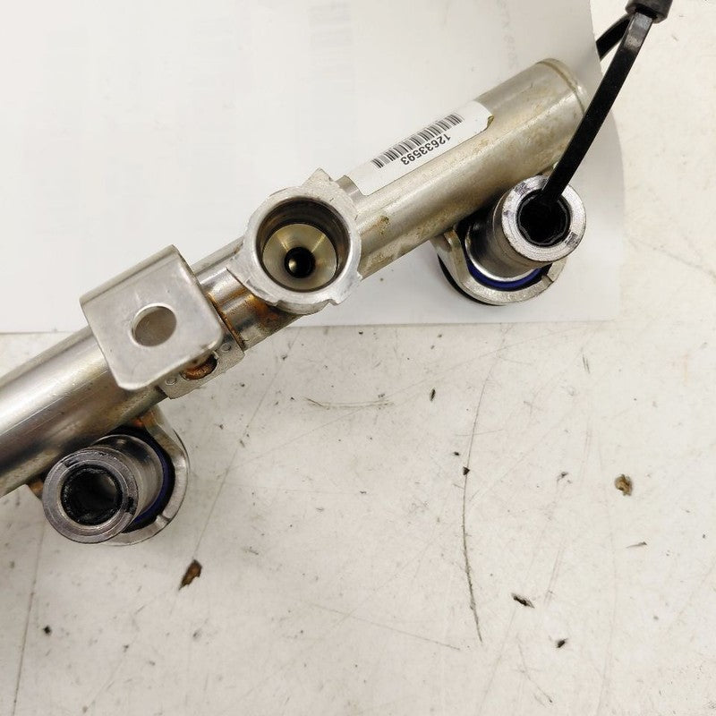 Cadillac XTS Driver Left Fuel Rail Injection Injector Mount Bar 2016 2