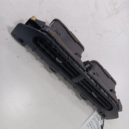 Toyota Prius C Dash Air Vent Center Middle  2017 2016 2015 2014 2013 O