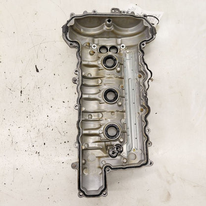 Cadillac CT6 Passenger Rear Engine Cylinder Head Valve Cover  2018 201