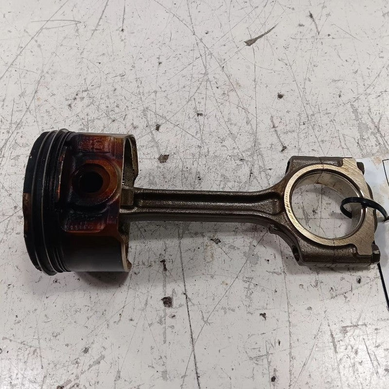 Nissan Kicks Single Piston With Connecting Rod   1.6 2021 2022 2023 2024