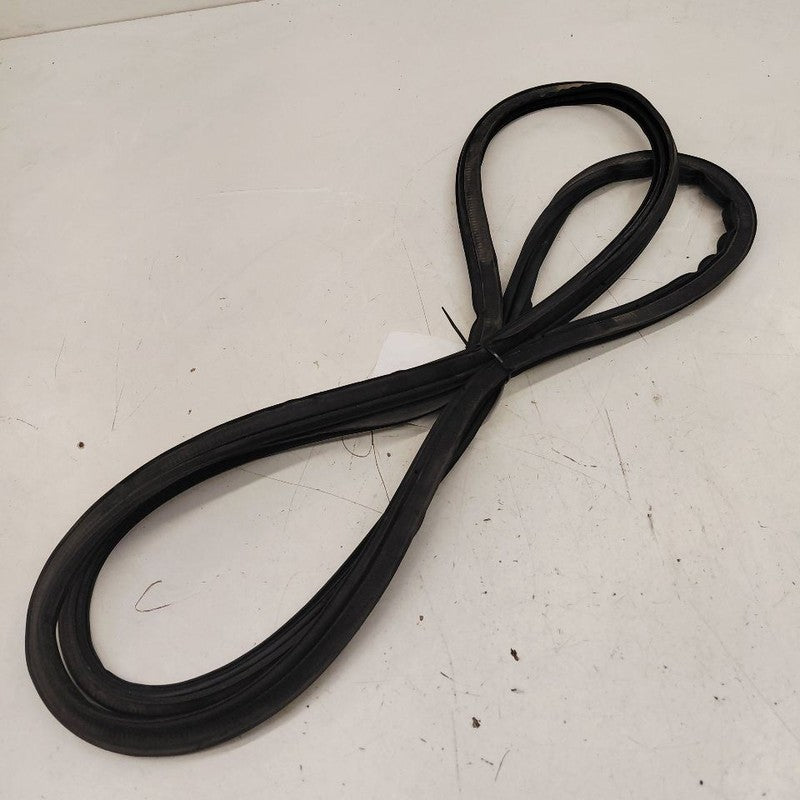 Nissan Rogue Trunk Lid Hatch Door Rear Back Rubber Seal  2017 2018 201