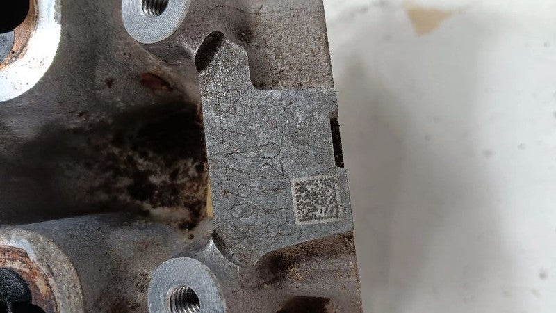 11039AC62A Passenger Right Cylinder Head Fits 17-19 IMPREZA