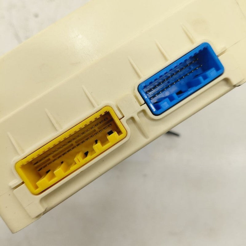 Hyundai Veloster Cabin Fuse Box Interior Inner Under Dash  2017 2016 2