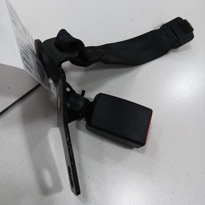 Jeep Renegade Seat Belt Buckle Latch Left Driver Rear Back  2017 2018 2019 2020