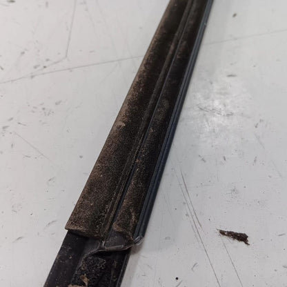 Hyundai Accent Door Glass Window Weather Strip Trim Front Left Driver 