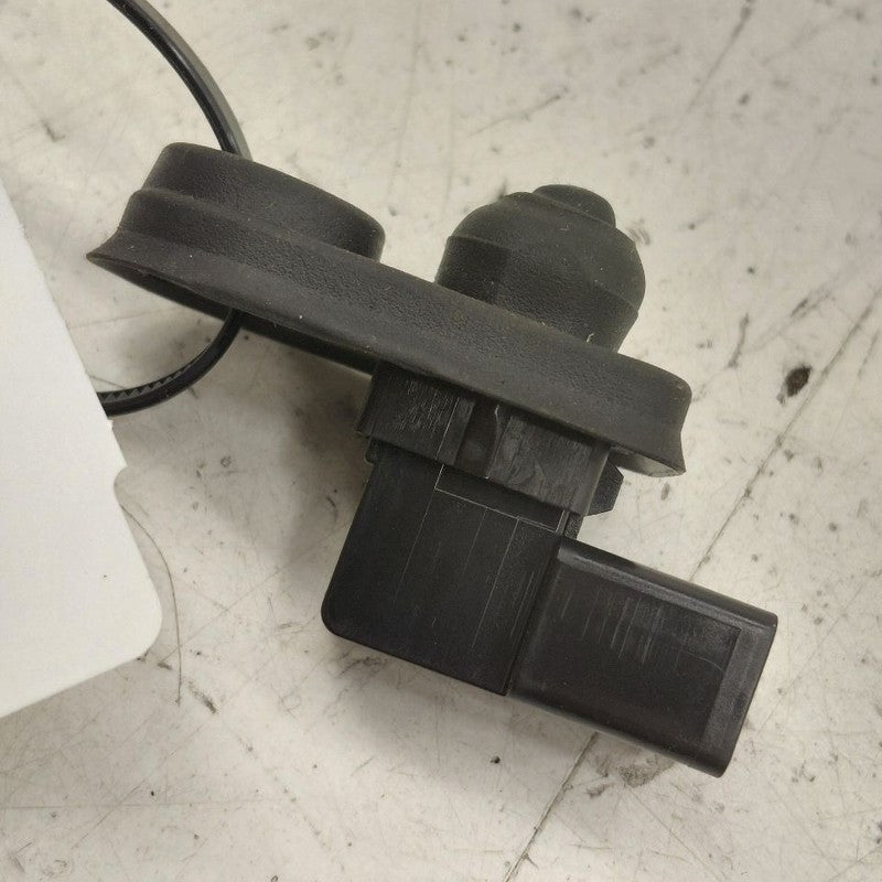 Mitsubishi Outlander   Door Ajar Switch Door Open Dome Light Switch  2