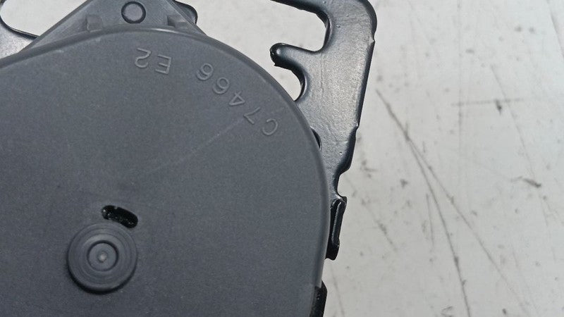 Lexus LS460 Seat Belt Strap Retractor Center Middle Rear Back  2007 2008 2009