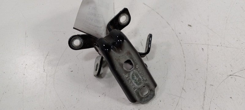 Chevy Cruze Door Hinge Set Left Rear 2019 2018 2017 2016 OEM