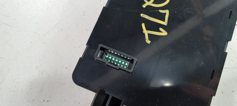 Temperature Below Dash Fits 15-17 200  OEM