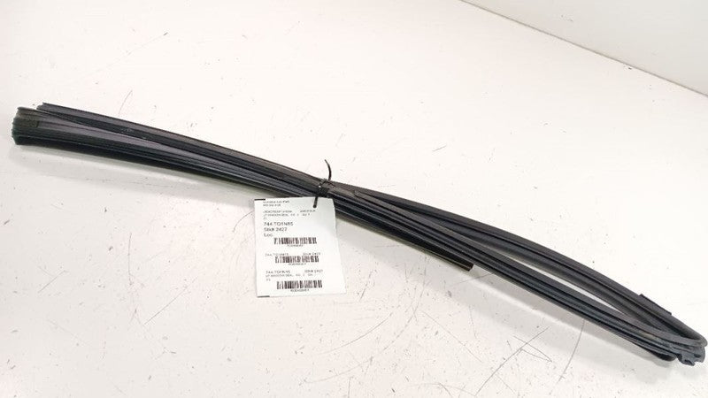 Toyota Prius Driver Left Front Window Seal  2012 2013 2014 201 2012 20