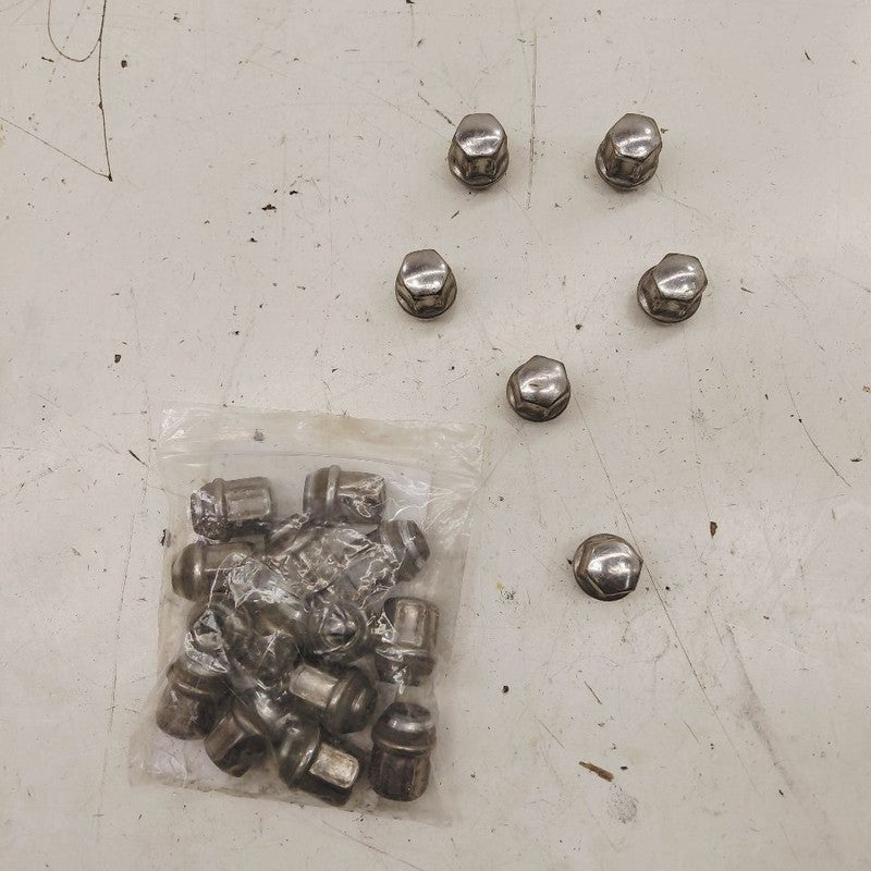 Cadillac XTS Lug Nut Set      2016 2017 2018