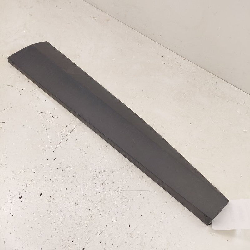 Chevy Trax Door Molding Trim Strip Right Passenger Side Front  2025 20