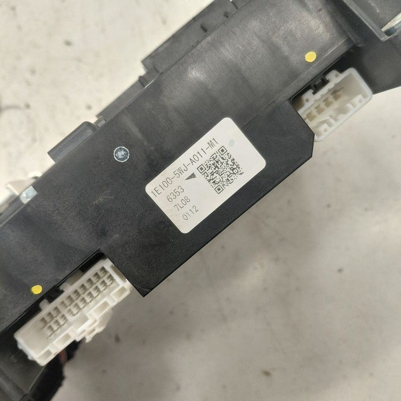 Honda Clarity Battery Relay Block {1E1005WJA011M1} 2018 2019 2020
