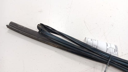 Mazda 3 Door Glass Window Seal Rubber Right Passenger Rear Back 2010 2