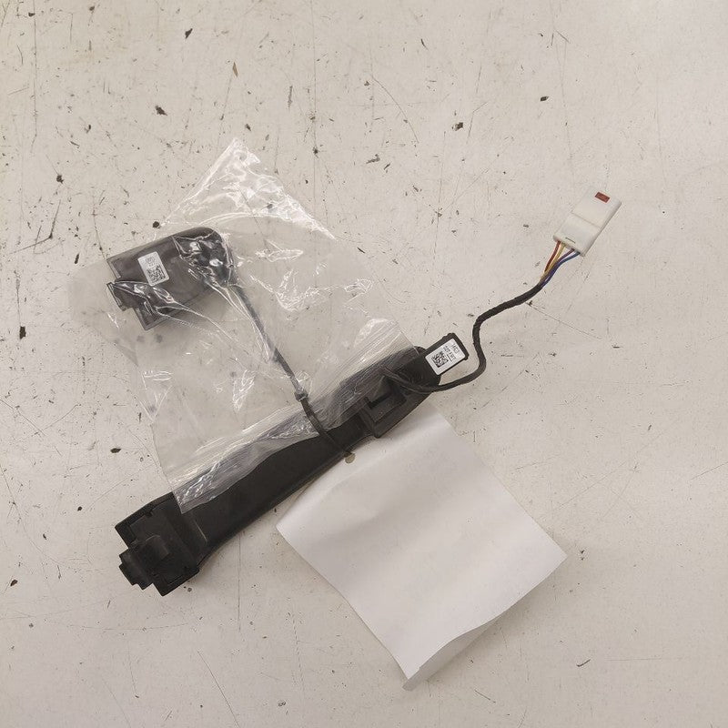 Passenger Right Front Door Handle Exterior Fits 17-25 Chevy Malibu