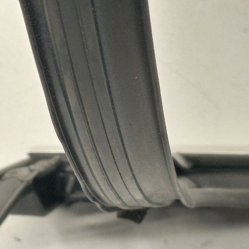 Left Rear Door Vent Glass Window Fits 16-19 Chevy Volt