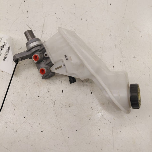 Brake Master Cylinder Fits 16-19 21-22 Buick Encore