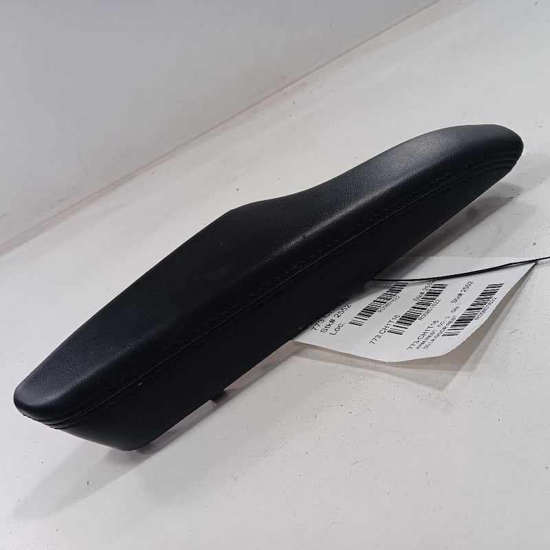 Chrysler 300 Left Rear Door Arm Rest  2015 2016 2017 2018 2019