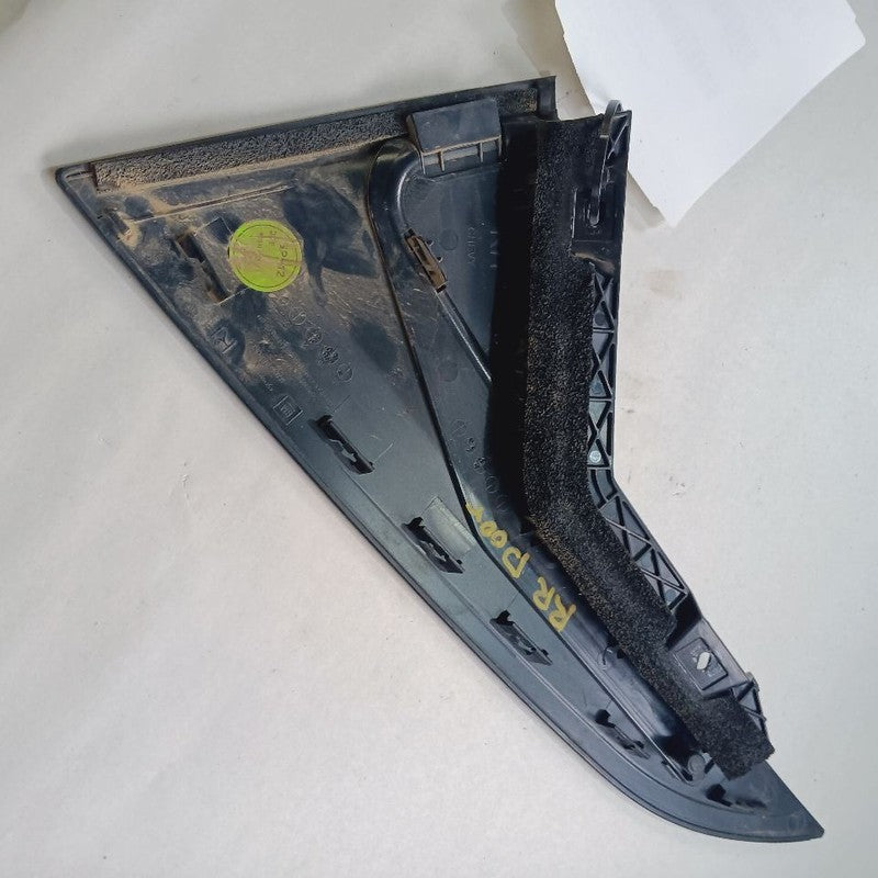 Chevy Trailblazer Passenger Right Rear Door Frame Applique {42743278} 