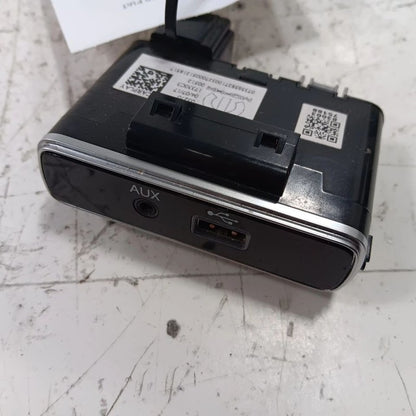 Fiat 500 USB Plug In Hub Port 2018 OEM