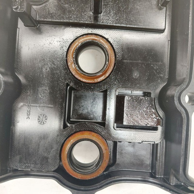 Nissan Rogue Engine Cylinder Head Valve Cover  2.5 2017 2018 2019 OEM