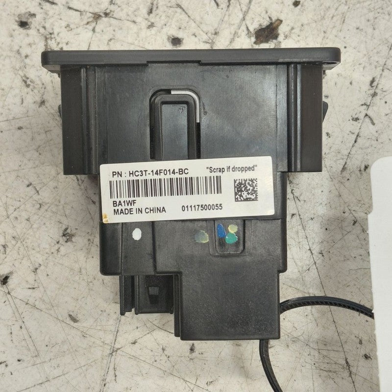 Ford Edge USB Plug In Hub Port  2018 2017 2016 2015