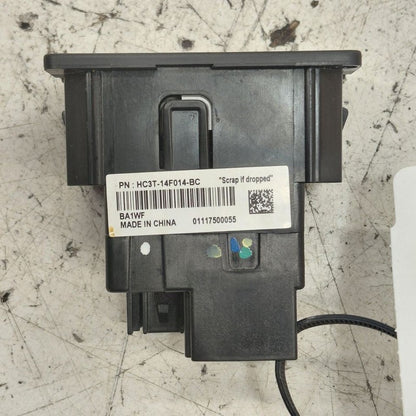 Ford Edge USB Plug In Hub Port  2018 2017 2016 2015