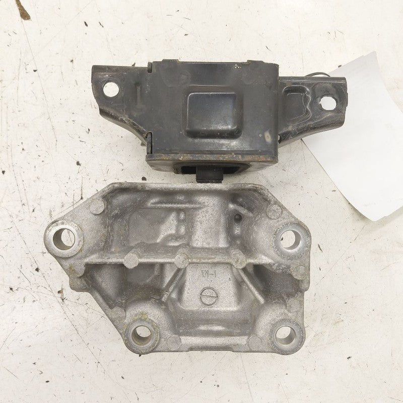 Hyundai Kona Engine Motor Mount Left Driver  2.0 2021 2020 2019