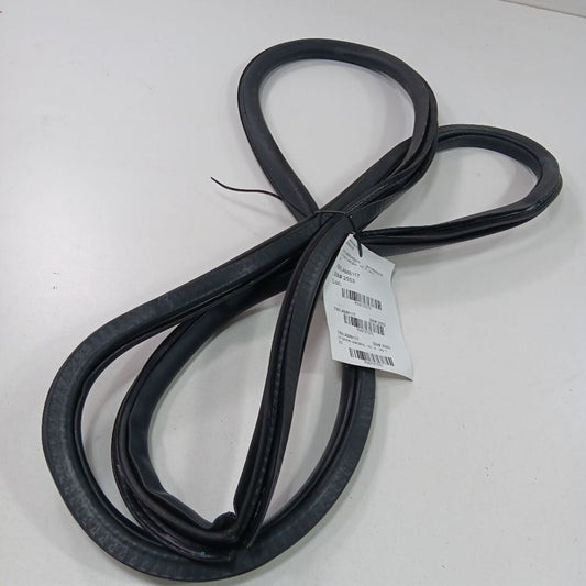 Jeep Renegade On Body Door Jamb Seal Gasket Front Left Driver  2017 2018 2019 