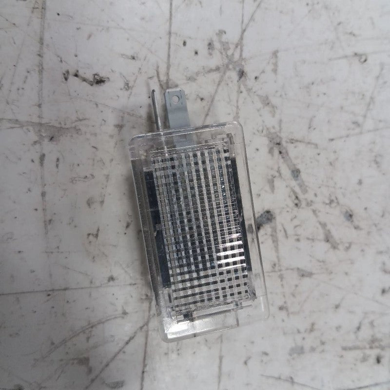 Hyundai Tucson Dome Light Roof Lamp  2019 2020 2021 OEM